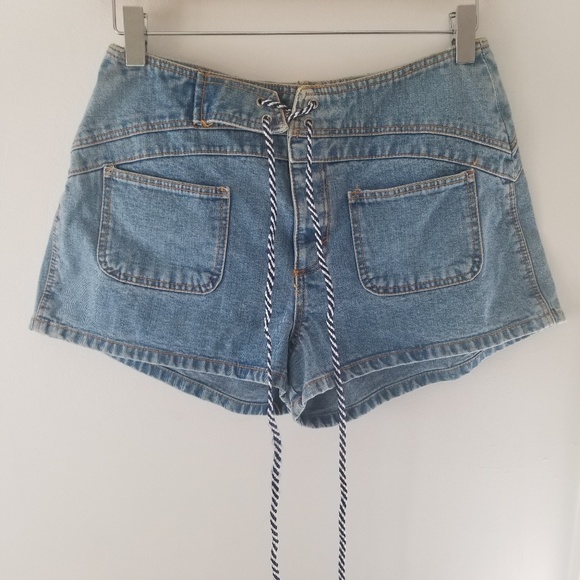 Vintage Denim Shorts! - Picture 3 of 7